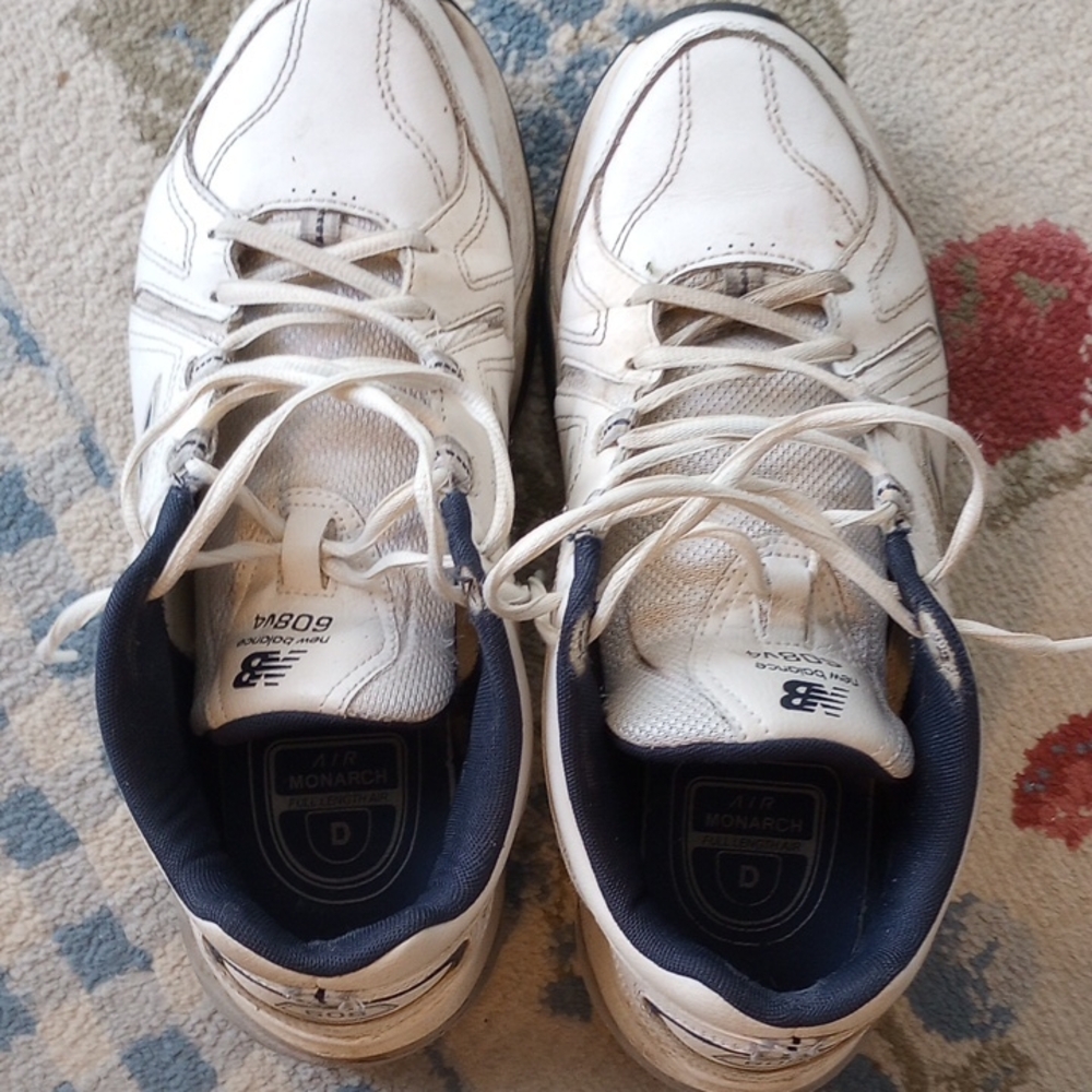 New Balance White and Blue Athletic Shoes with Classic Design